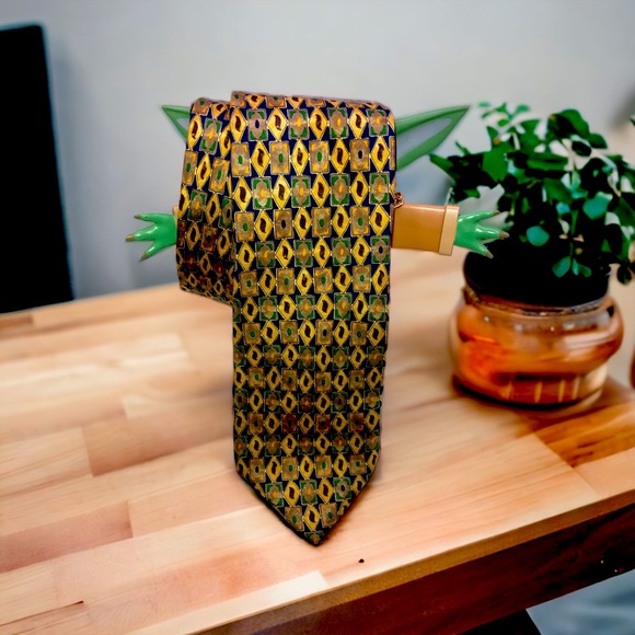 FENDI Silk Neck Tie. - Picture 4 of 4